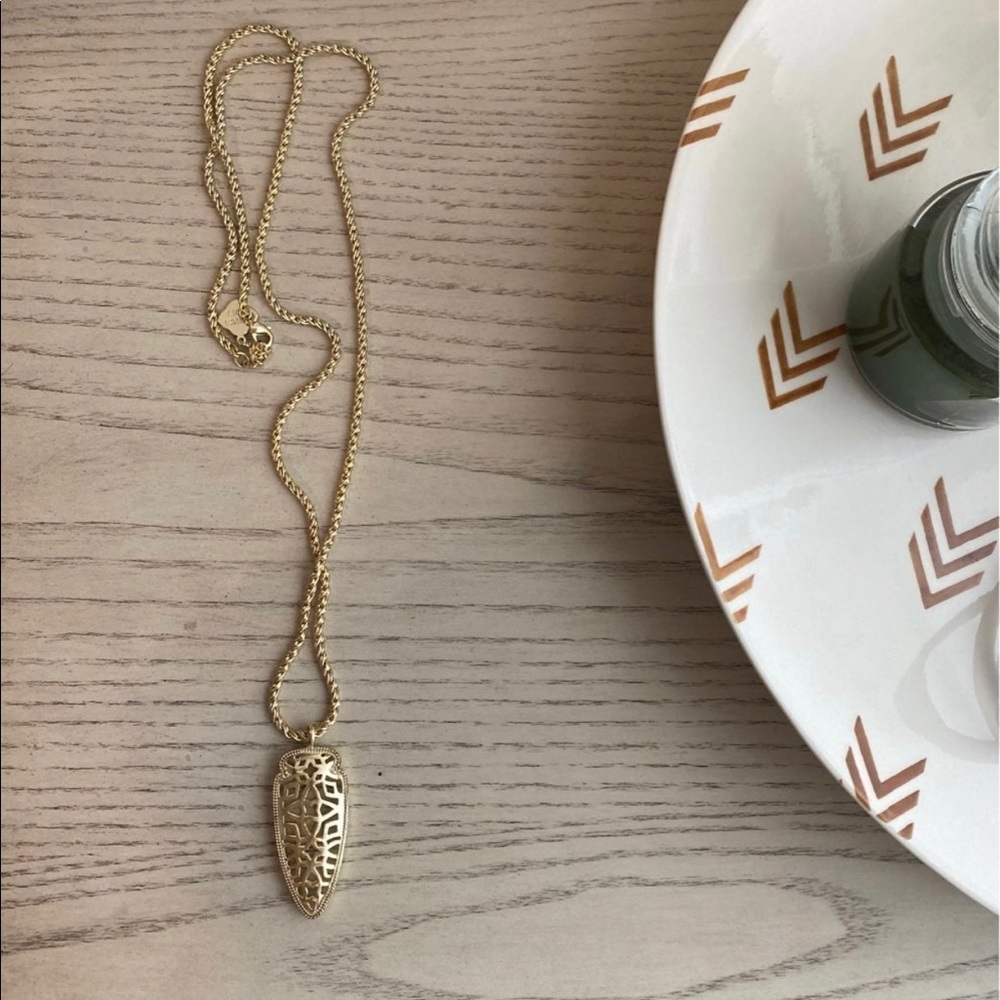 Kendra Scott Sadie Necklace in Gold